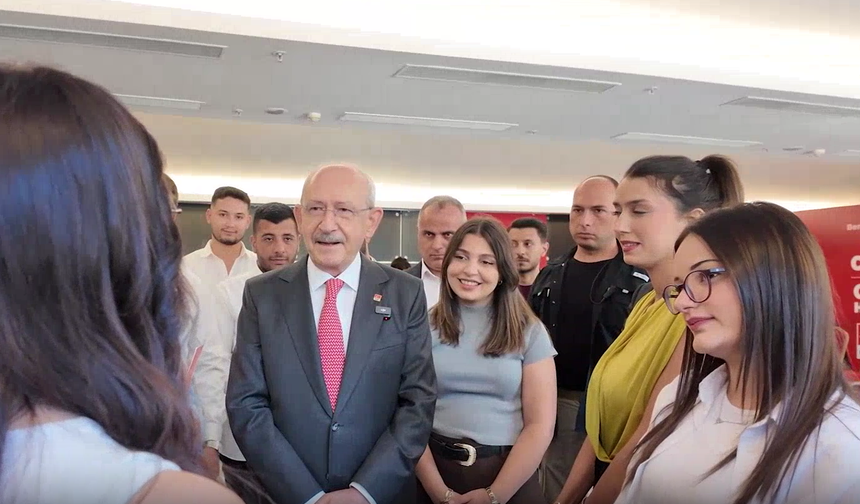 Kılıçdaroğlu, Üniversite Tercih Merkezi’ni ziyaret etti