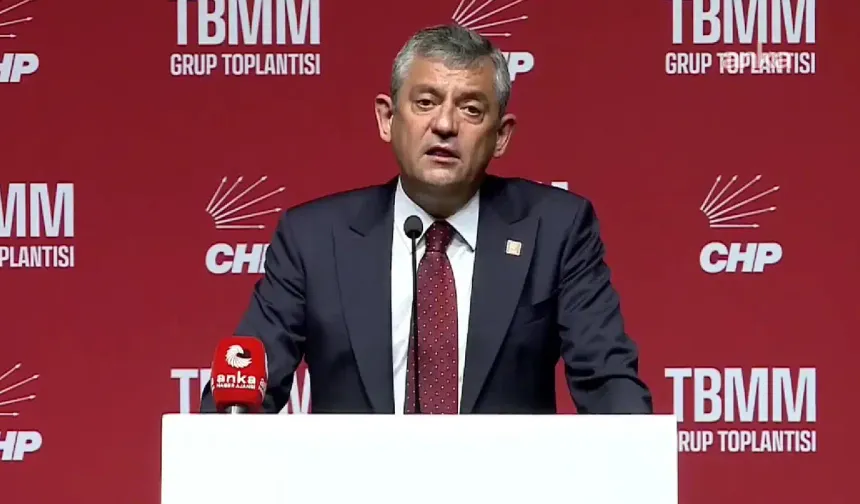 Özgür Özel’den NATO Zirvesi’nde Sert İktidar ve Trump Eleştirisi: “Anıtkabir’i Ziyaret Etmeyen Bir ABD Başkanı”