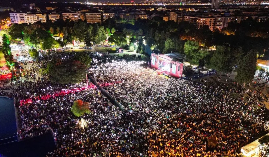 İzmir Fuarı’nda sahne alması planlanan 6 sanatçı belli oldu!