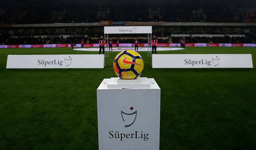 Süper Lig’de ilk derbi 4. haftada Fenerbahçe ile Beşiktaş arasında oynanacak