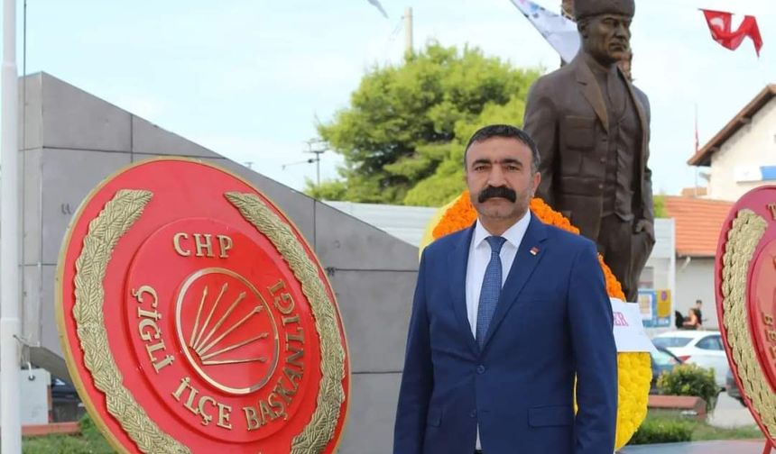 Erkan Akar ve Çiğli yönetimi CHP’den istifa etti