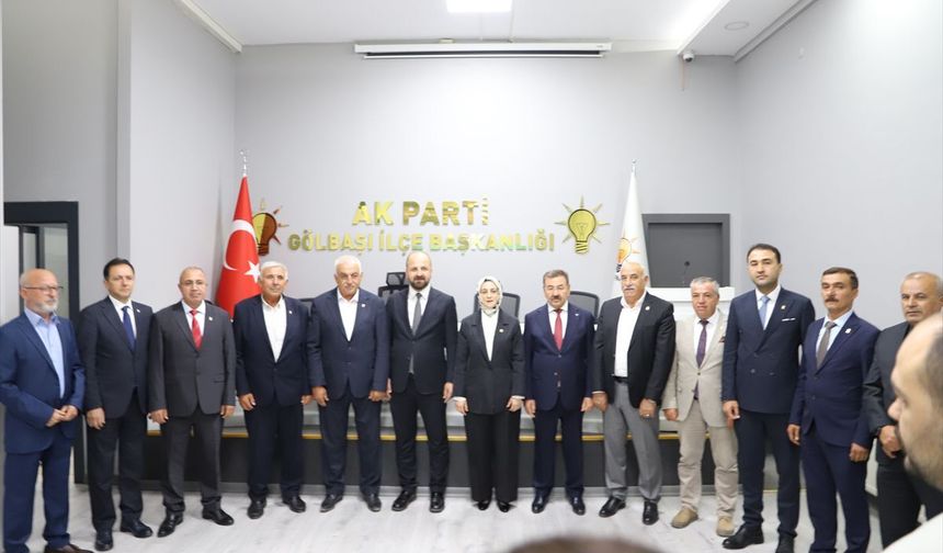 Gölbaşı’nda 6 CHP’li meclis üyesi AK Parti’ye geçti
