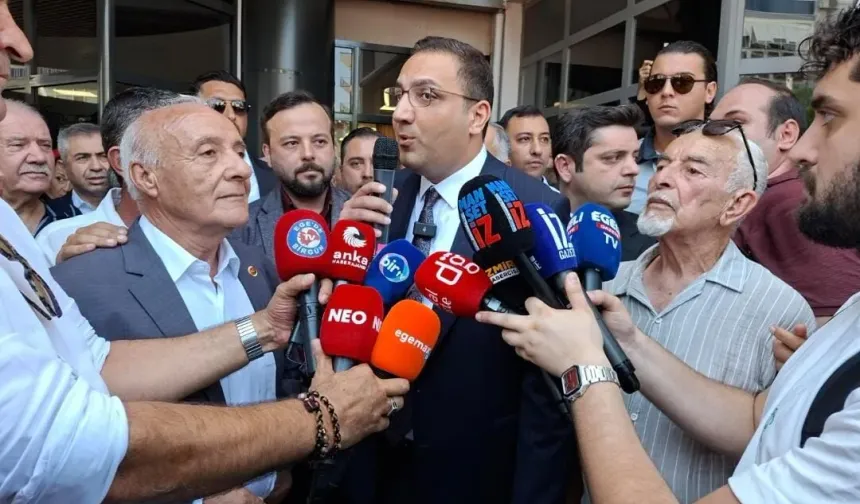 Balçova, başkanına kavuştu: Onur Yiğit görevi yeniden devraldı