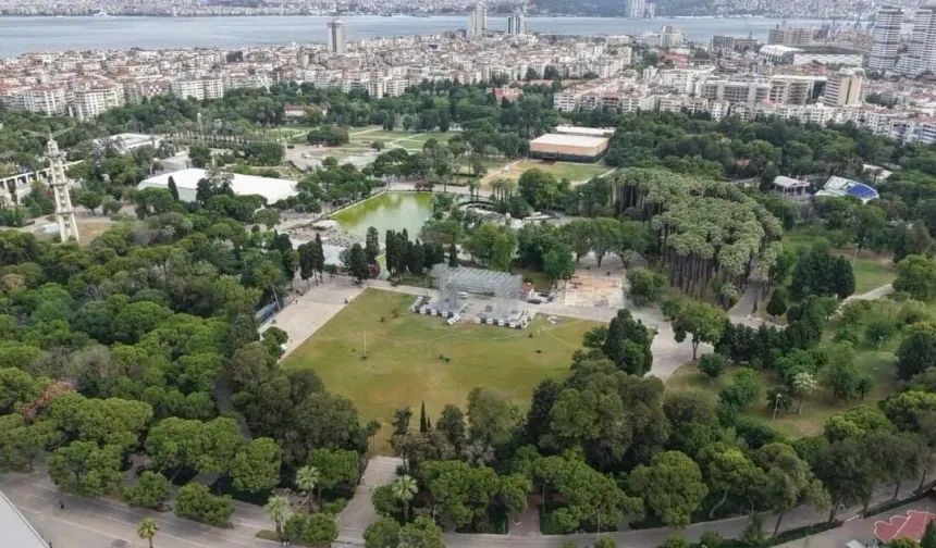 Kültürpark’ta lunapark alanı Zeytin Sahne’ye dönüştü