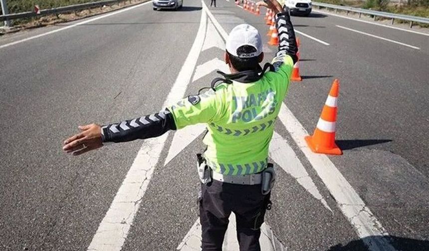 Zafer Bayramı provası İstanbul’da yolları kapattı