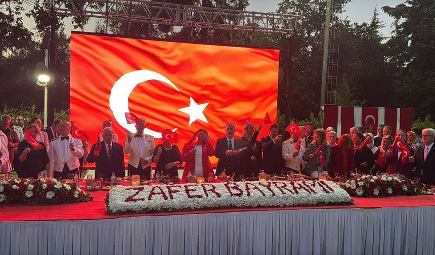 İzmir’de 30 Ağustos Zafer Bayramı resepsiyonu