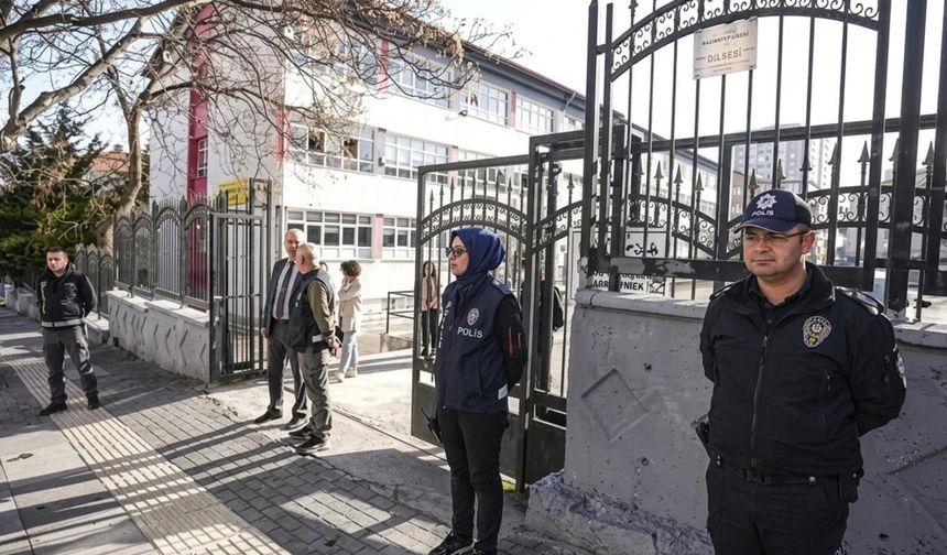 Okullarda yeni dönem! Giriş çıkışlarda sıkı denetim başlıyor