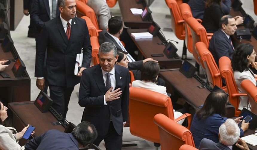 Yeni Parti’de çerçeve yasa ayrılığı
