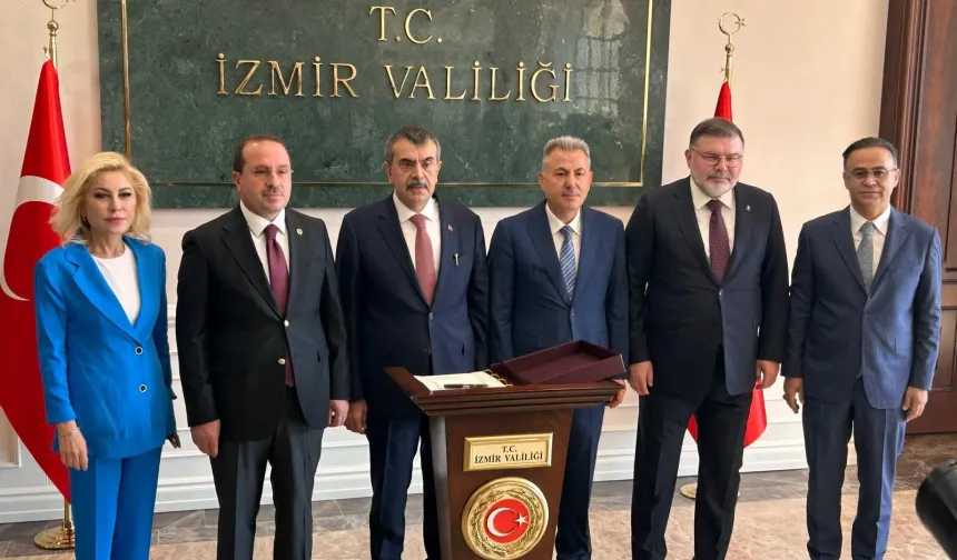 Milli Eğitim Bakanı Yusuf Tekin İzmir'de