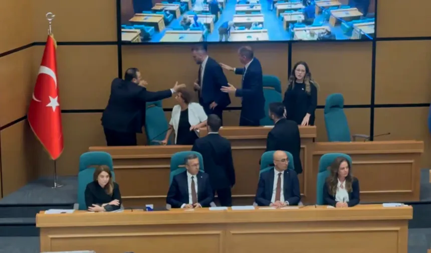 Üsküdar Belediyesi'nde başkanvekili seçimi gergin geçti