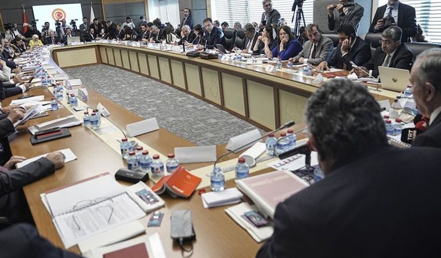 Çerçeve yasa çatlağı: 3 vekil “hayır” diyecek