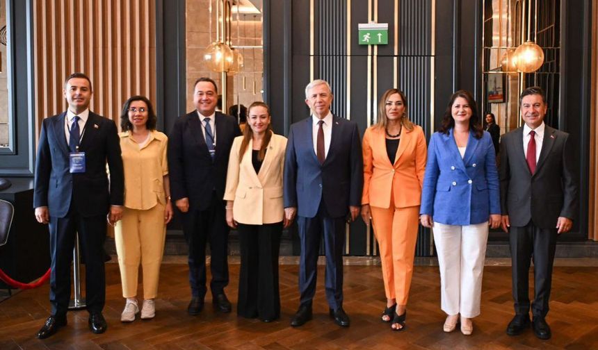 Yavaş: Şehirlerimizi geleceğe hazırlamak sorumluluğumuz