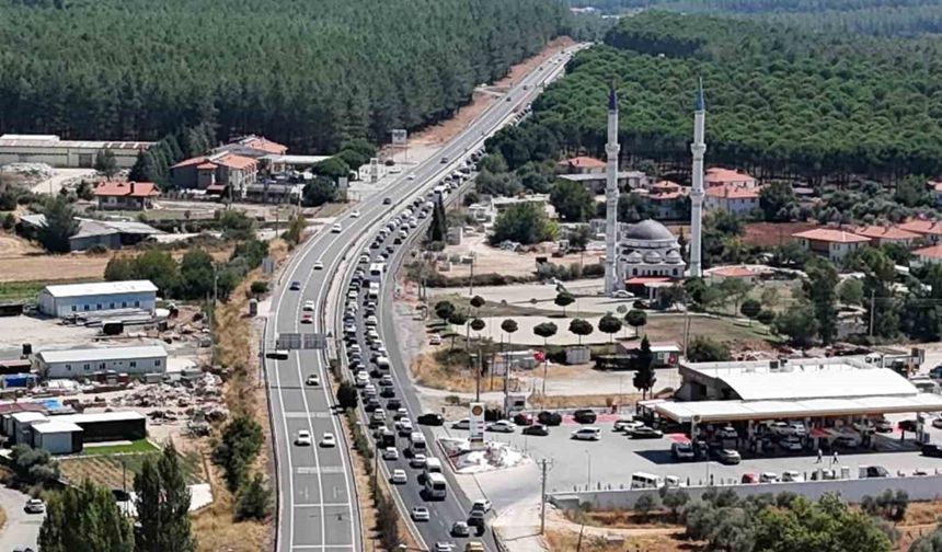 Muğla’da zincirleme kaza sonrası karayolunda trafik tıkandı