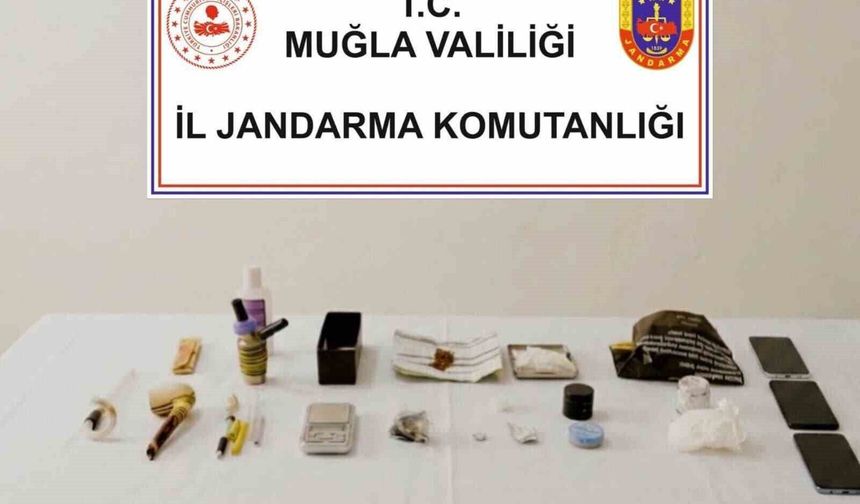 Bodrum’da 1’i eski avukat, 3 kişi tutuklandı