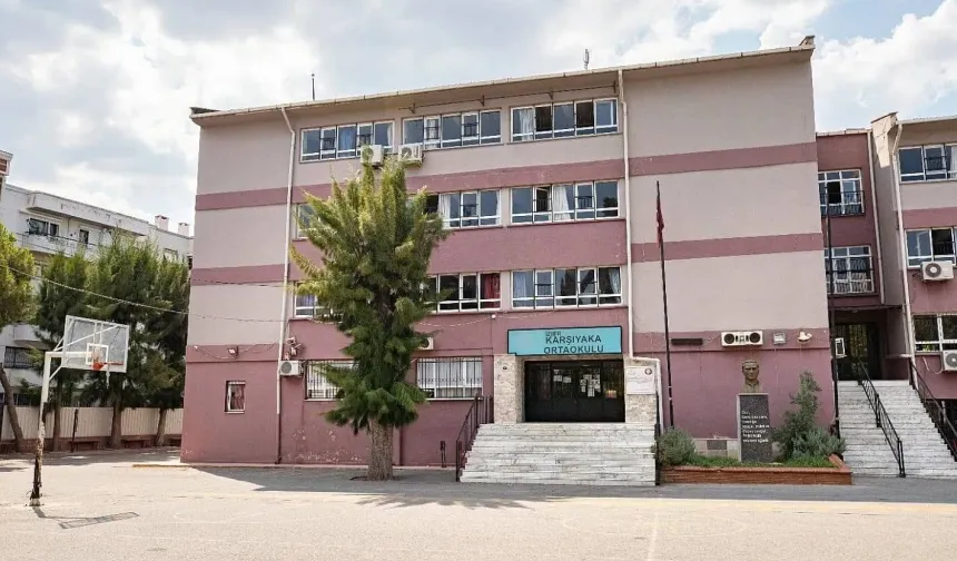 Karşıyaka Ortaokulu’nda yeniden yapım süreci hızlandı