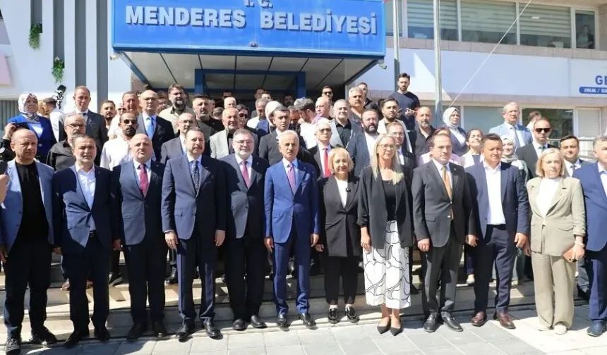 Uraloğlu açıkladı: Menderes-Gümüldür yolu ihaleye çıkıyor