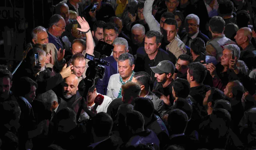 Gültekin’den Özel’in öfke kontrolüne ilişkin değerlendirme: O koltuğun adamı değil!