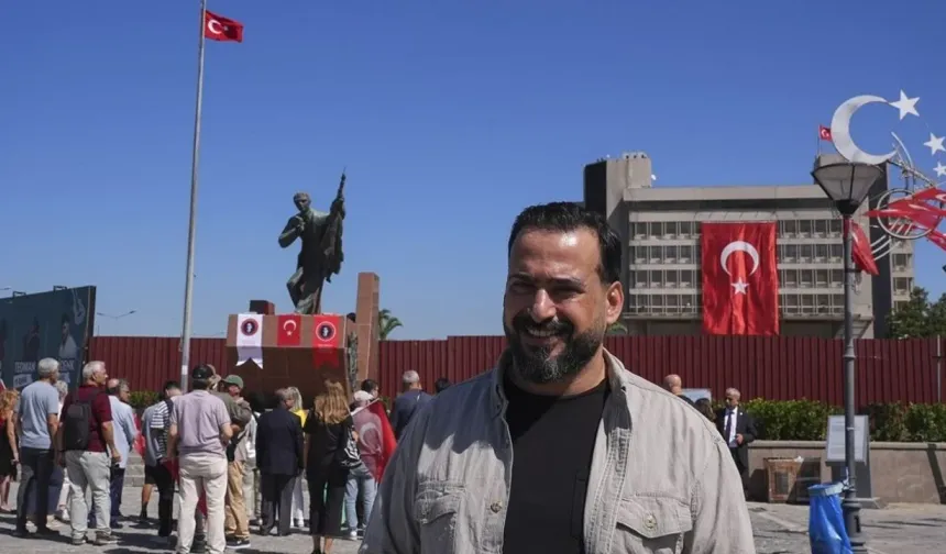 Bush’a ayakkabı fırlatan Zeydi İzmir’de Hasan Tahsin’i andı