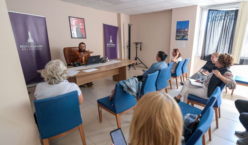 İzmir’de yazarlık eğitimleri başladı