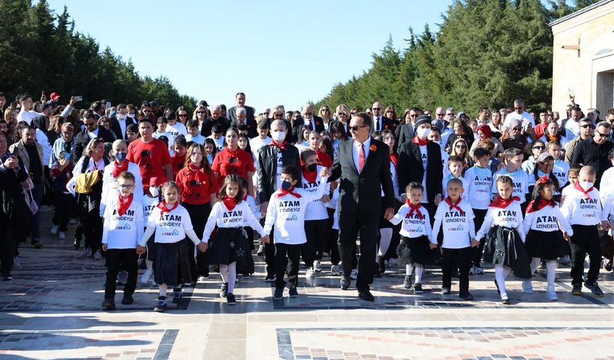 Binlerce Egeli LÖSEV gönüllüsü Anıtkabir’de buluştu