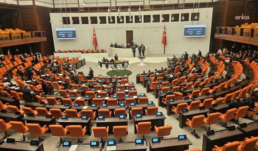 "BU FONLARI LİSTELEYEN SİZ, REKLAMINI YAPAN SİZ"