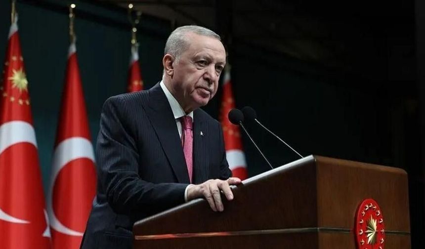 Erdoğan; "Her görüşten yüzlerce televizyon kanalı, binlerce radyo kanalı ülkemizde özgürce yayın yapıyor"