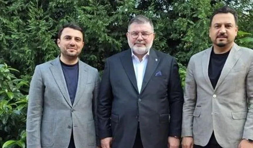 AK Parti İzmir’de medya başkanlığı Emre Nasır’a geçti