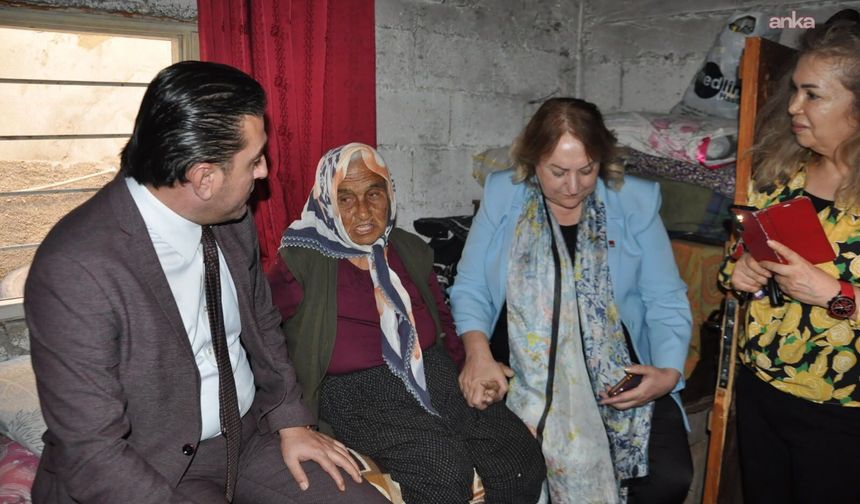 CHP Kadın Kolları Genel Başkanı Gülsever'den 87 yaşında pazarda çalışan Hürü Tilki'ye ziyaret