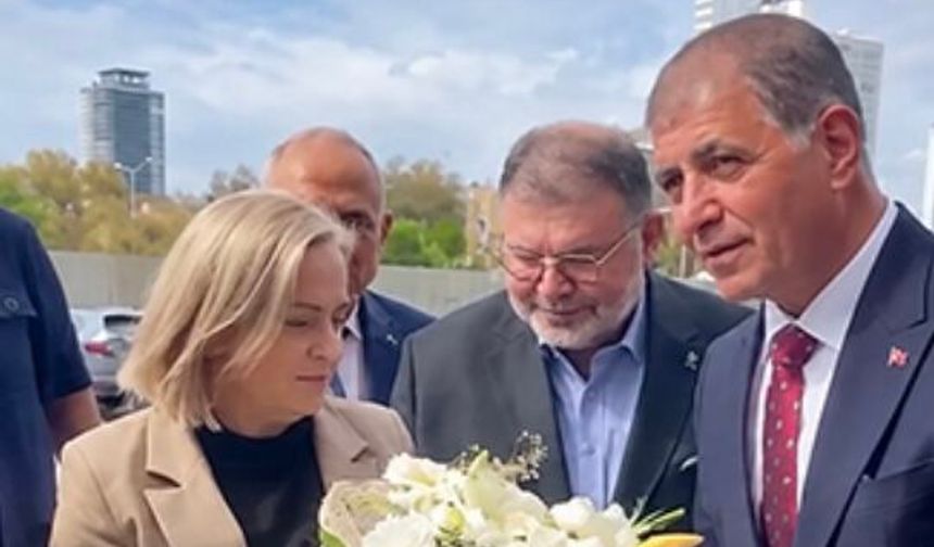 Cemil Tugay’dan AK Parti İzmir İl Başkanlığı’na ilk ziyaret