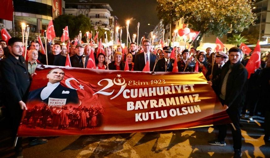 Menderes’te Cumhuriyet Coşkusu