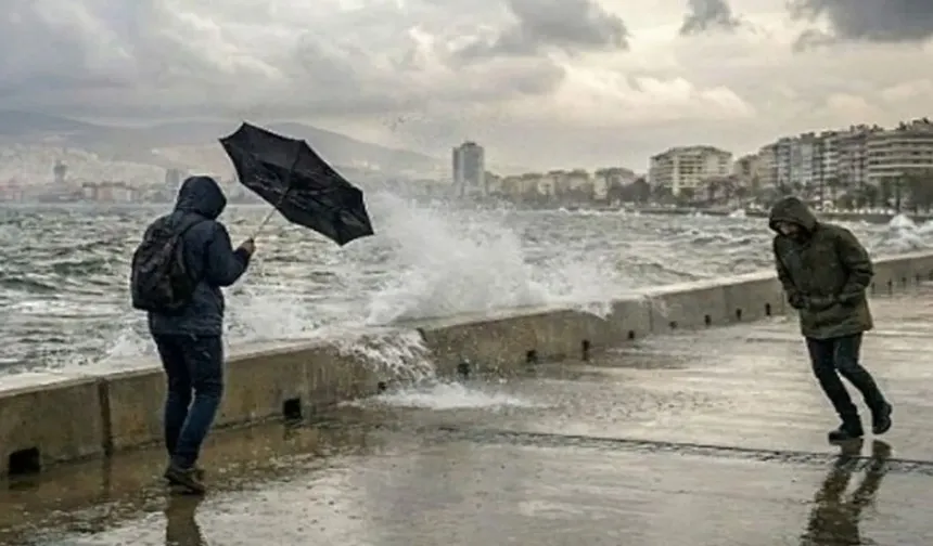 İzmir dahil Ege'de kuvvetli yağış ve fırtına uyarısı
