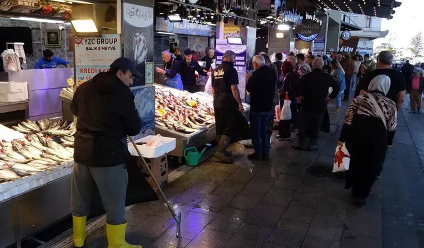 Trabzon’da palamut tezgahlarda 125 liradan satılıyor