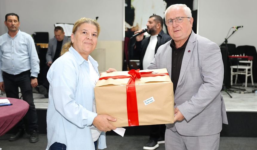 Menemen’de Çiftçi Kadınlar Günü’ne ‘özel’ kutlama