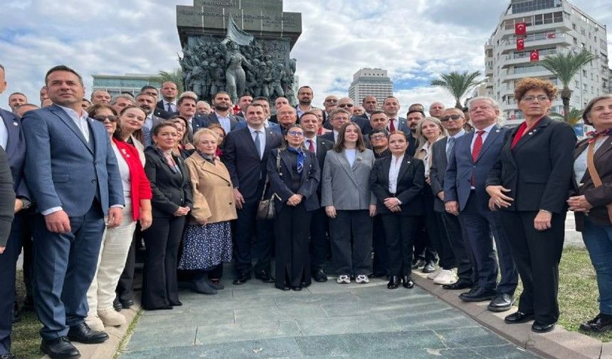 YENİ Parti İzmir İl Başkanı Güç: "Cumhuriyet’in meydanlarında kimsenin sesini kısmaya hakkınız yok"
