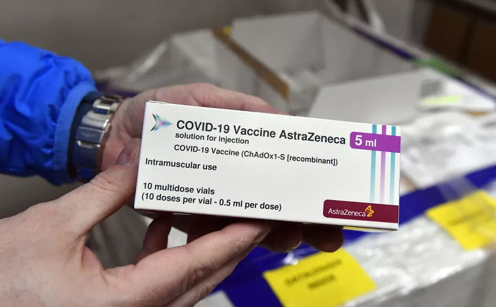 AstraZeneca, Mahkemede Covid Aşısının Nadir Yan Etkisini Kabul Etti