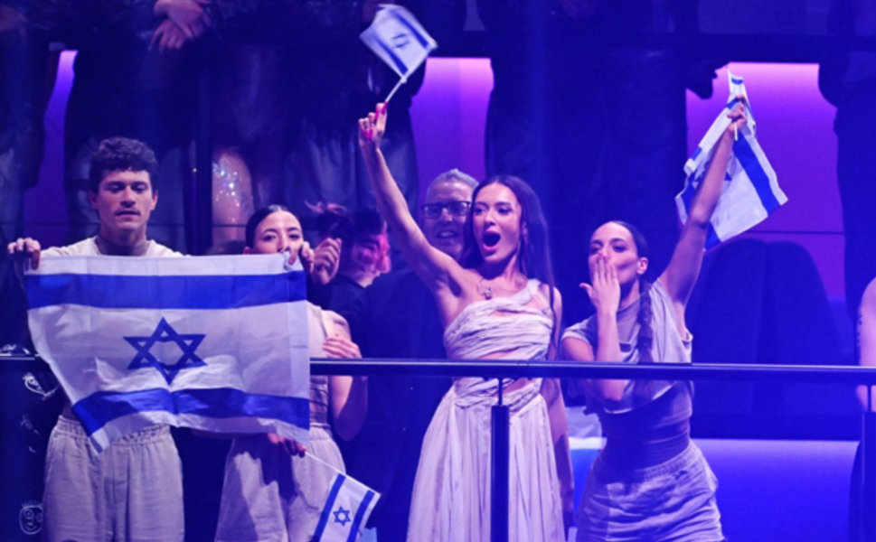 Eurovision'a katılan İsrailli şarkıcı sahneyi terk etti!