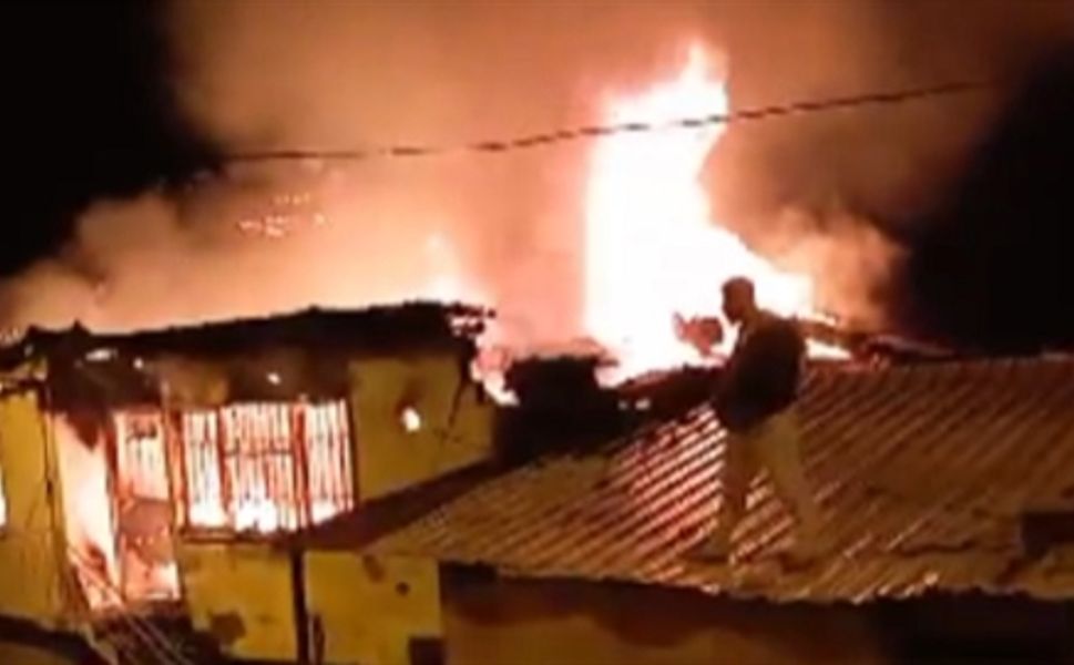 Prizde unutulan şarj aleti İzmir'de ev yangınına neden oldu!