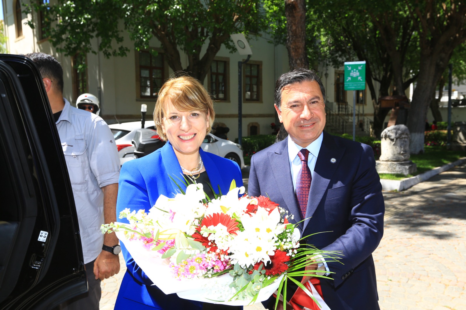 Birleşik Krallık Ankara Büyükelçisi’nden Başkan Aras’a Ziyaret (2)