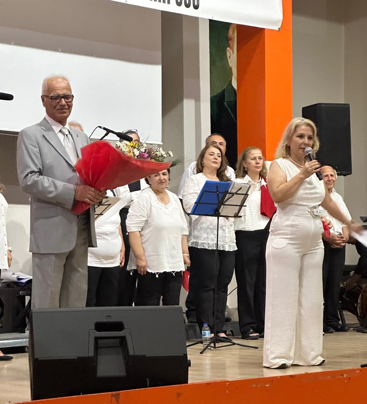 Ula Tazelenme Üniversitesi Yıl Sonu Konseri Büyük Ilgi Gördü