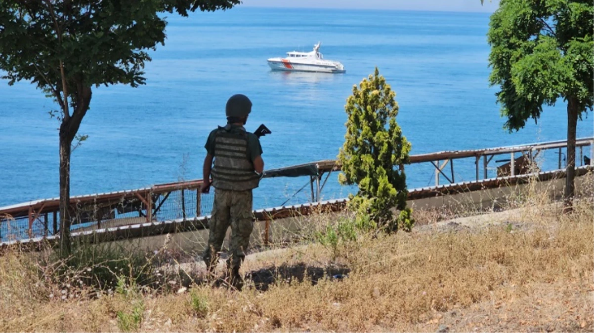 Zonguldak'ta Mayın Alarmı Denize Girişler Yasaklandı