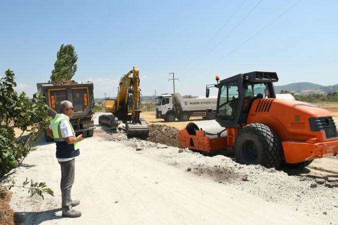 Başkan Ahmet Akın’ın 4 Ayda 30 Kilometre Yol Yapım Çalışması0