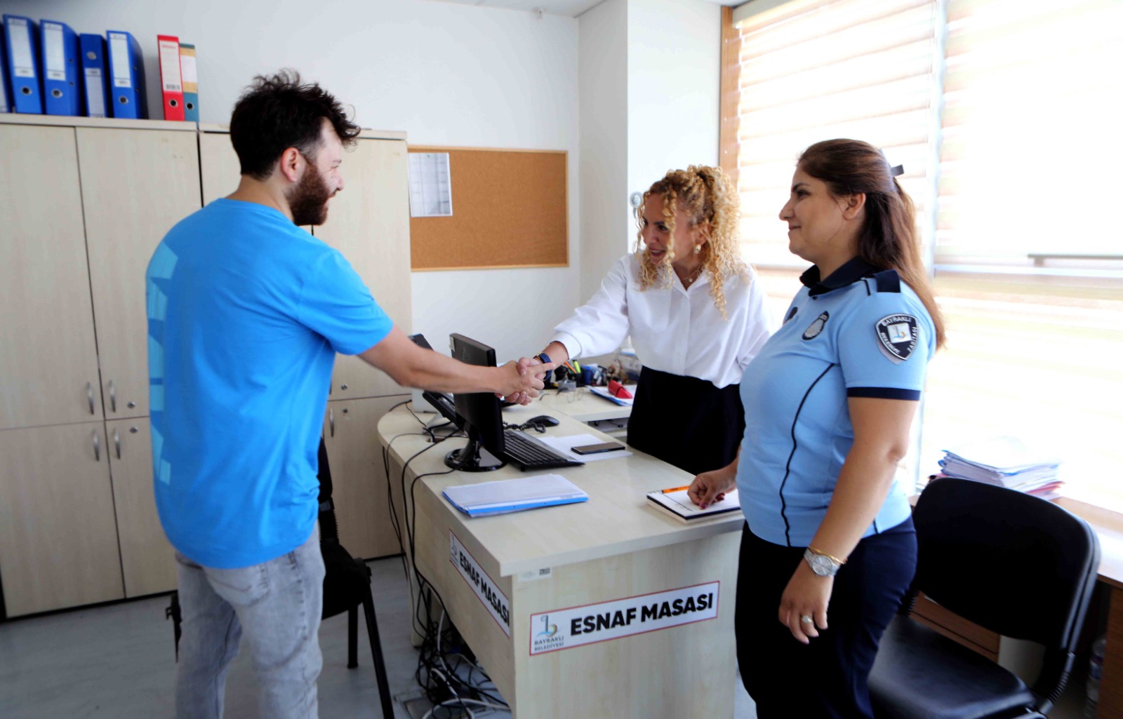 Bayraklı'da Esnaflara Özel Çözüm Masası Kuruldu0