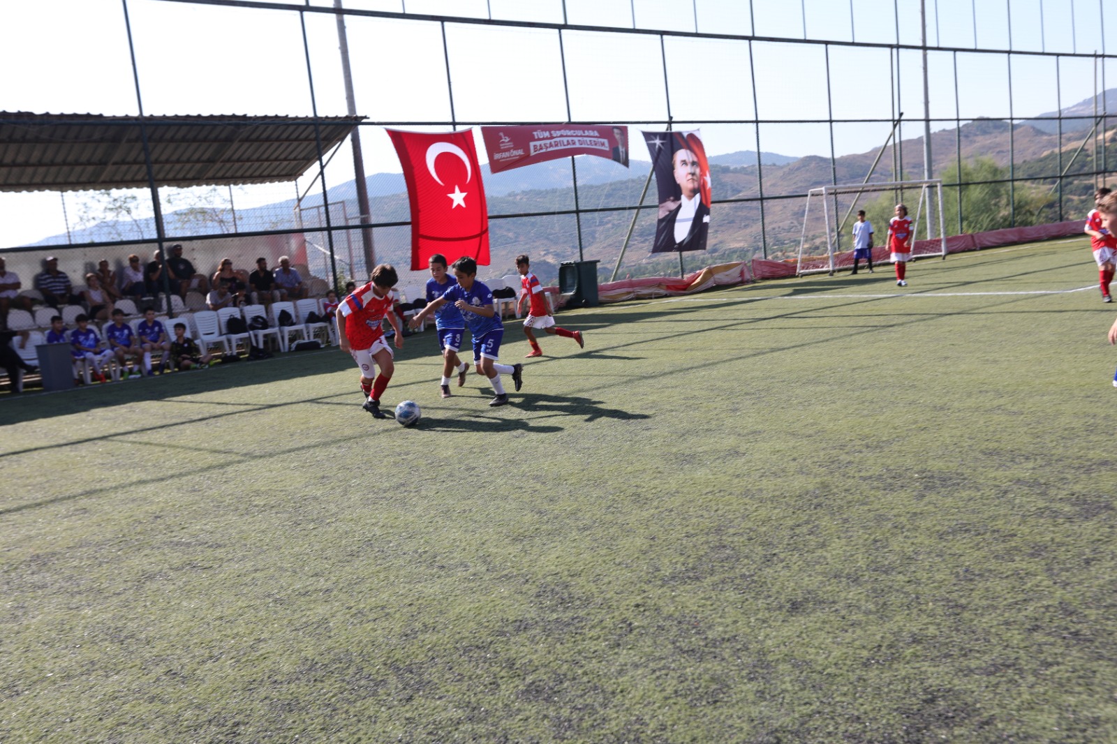 Bayraklı'da U 12 Cup Futbol Turnuvası'nda Kıyasıya Mücadele2