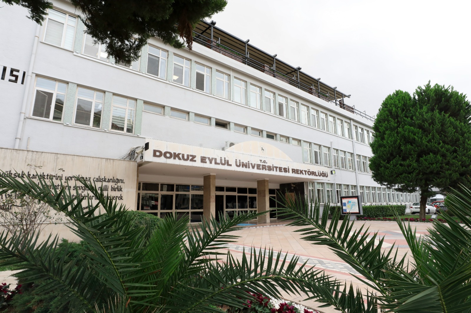 Dokuz Eylül Üniversitesi