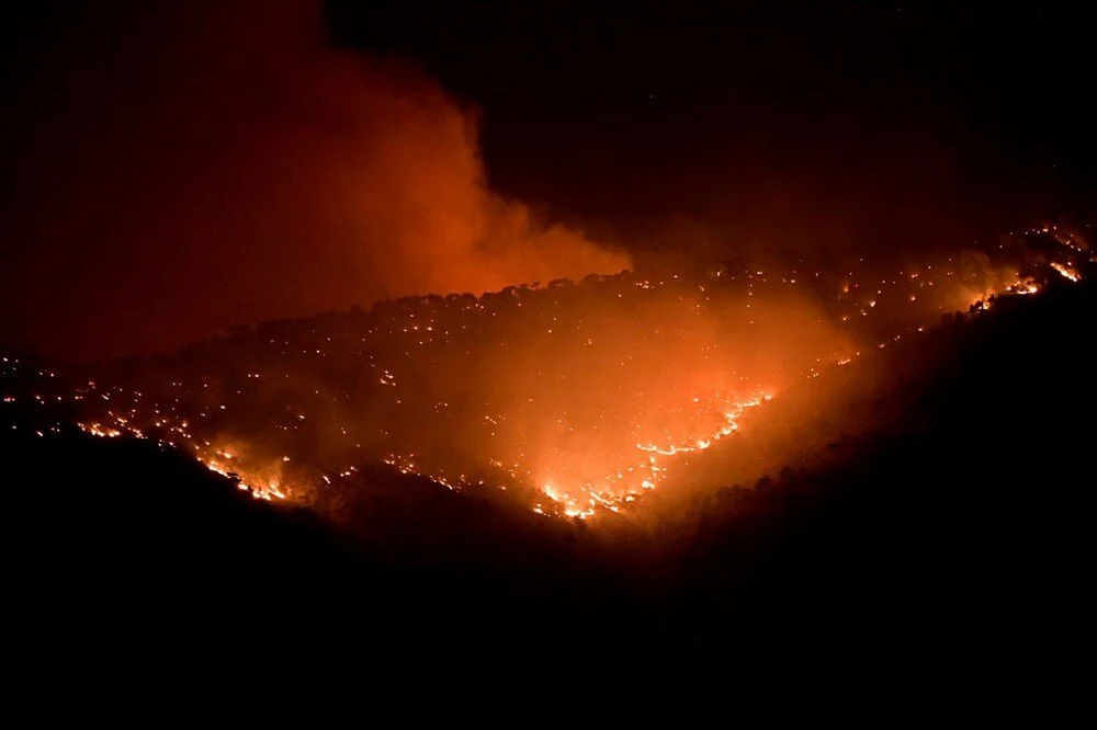 Ege Adaları Alevlere Teslim Yangınlarla Mücadele Sürüyor1