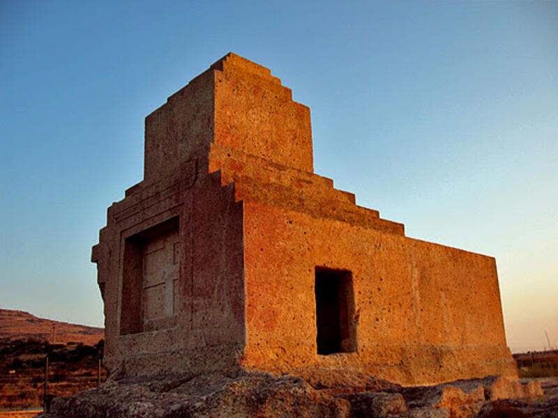 Foça Antik Kenti