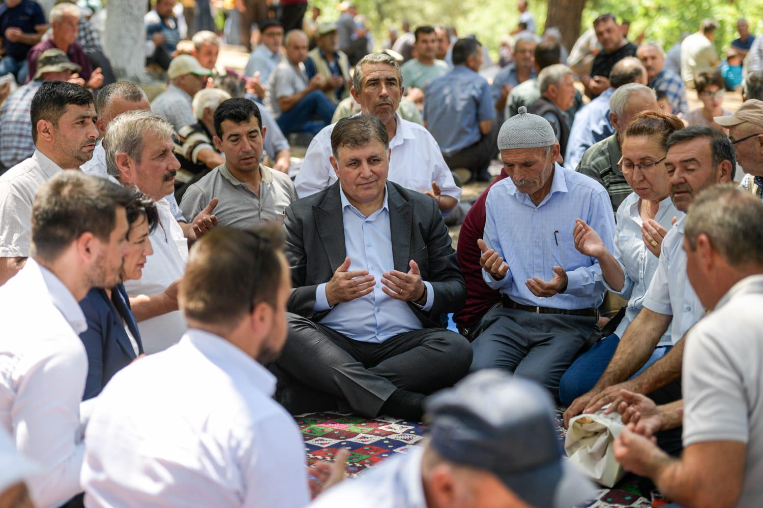 İzmir Büyükşehir Belediyesi'nden Tarıma Ve Üreticiye Destek1