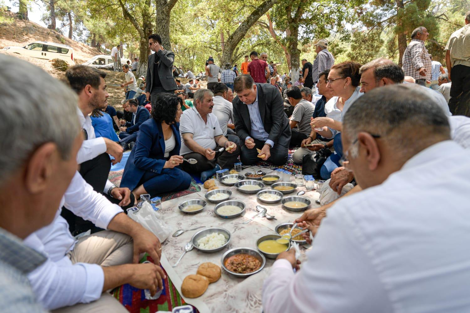 İzmir Büyükşehir Belediyesi'nden Tarıma Ve Üreticiye Destek2