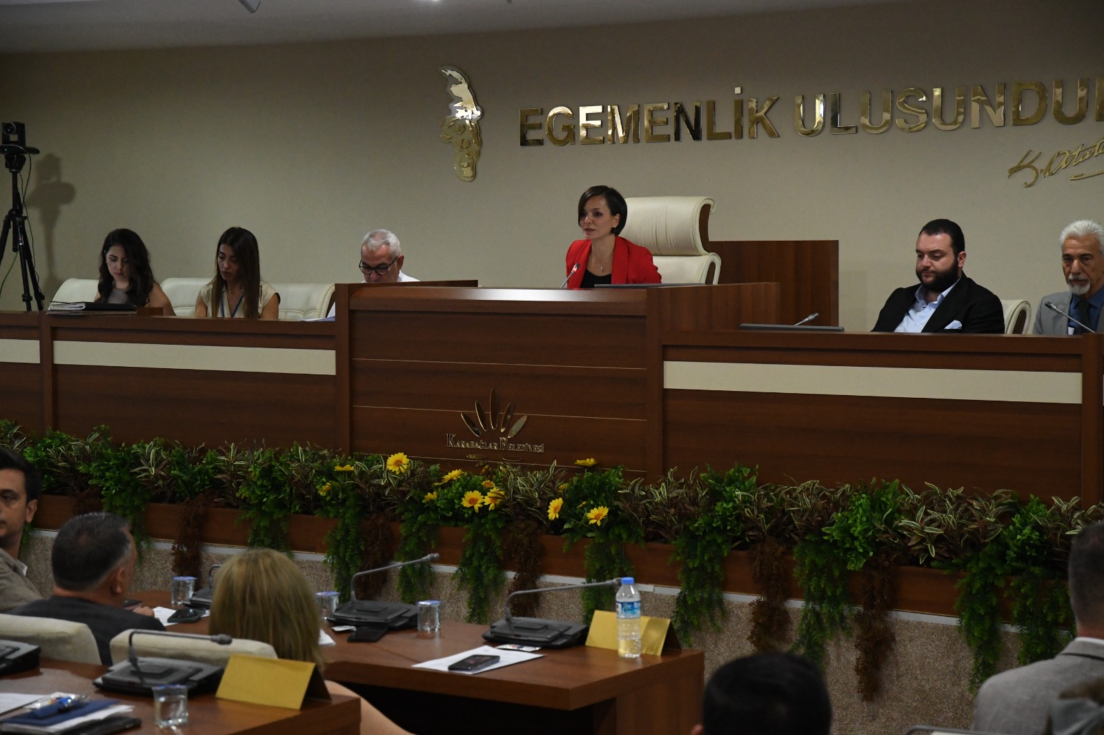 Karabağlar Belediyesi Meclis Toplantısında Gündemi Tartıştı00