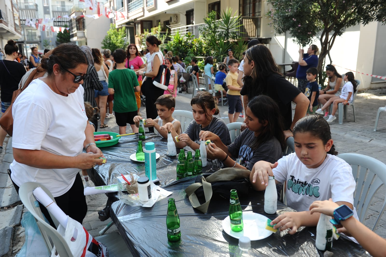 Karşıyaka'da 'Sokak Senin' Coşkusuna Başkan Ünsal Da Katıldı1